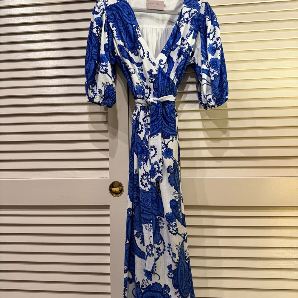 Chic Blue and White Maxi Dress